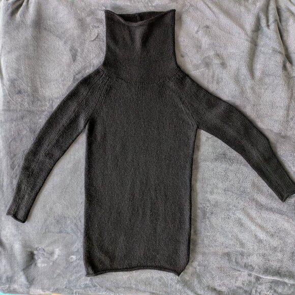 NEVER WORN - Wilfred "silk and cashmere" black turtleneck sweater dress … - Picture 2 of 15